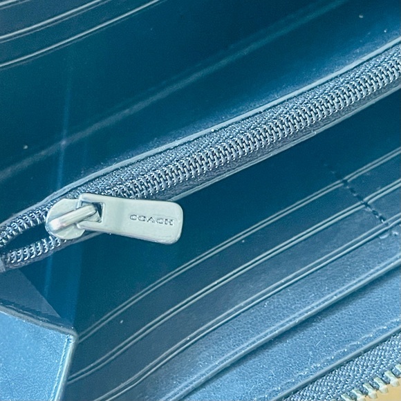 ULTRA RARE UNICORN Coach Hologram Petrol Zip Accordion Oil Slick Wallet Purple - Picture 14 of 16